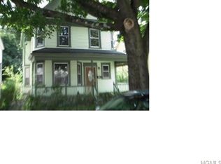 23 Dean Pl, Poughkeepsie, NY 12601