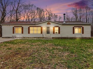 57823 Mitchell St, Three Rivers, MI 49093