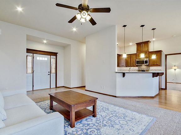5th image of 2531 N Ridgehurst Ct