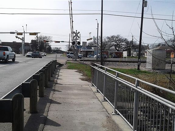 3rd image of W South St
