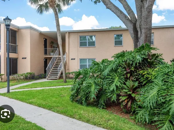4715 Christa Ct Unit 334, Tampa, FL 33614