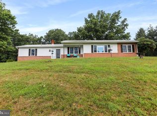 415 Grove Heights Rd, Berkeley Springs, WV 25411