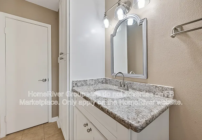 12002 Hillcroft Ave — Photo 17