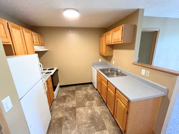 2804 Schroeder Dr #3, Emmetsburg, IA 50536