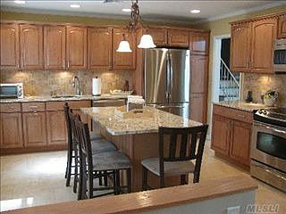 3rd image of 110 Bounty Ln