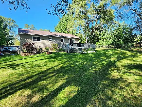 2nd image of 1446 E Hammond Rd