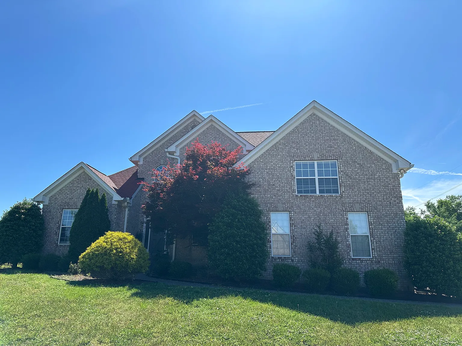 4 bed, 2862 sqft, $3,800 — Photo 2