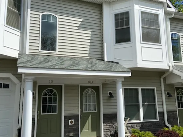 15 Bates Pl APT 10, Danbury, CT 06810