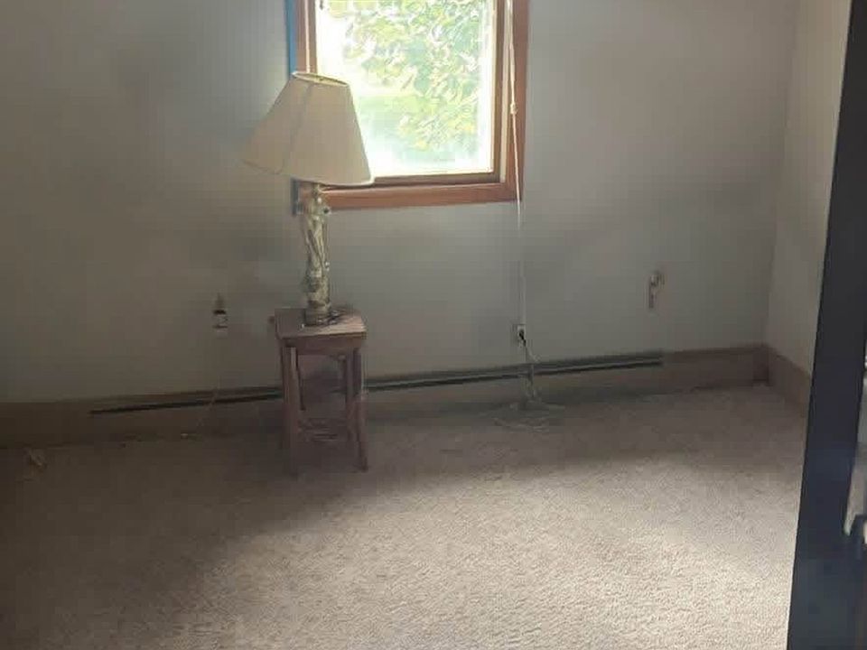 2nd image of 632 Holland Ave