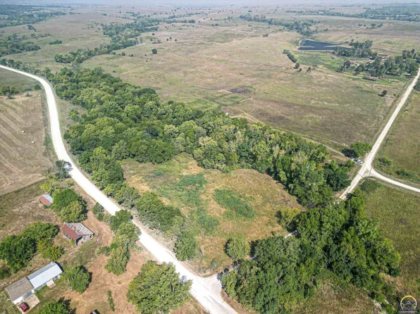 24996 Missile Base Rd, Eskridge, KS 66423