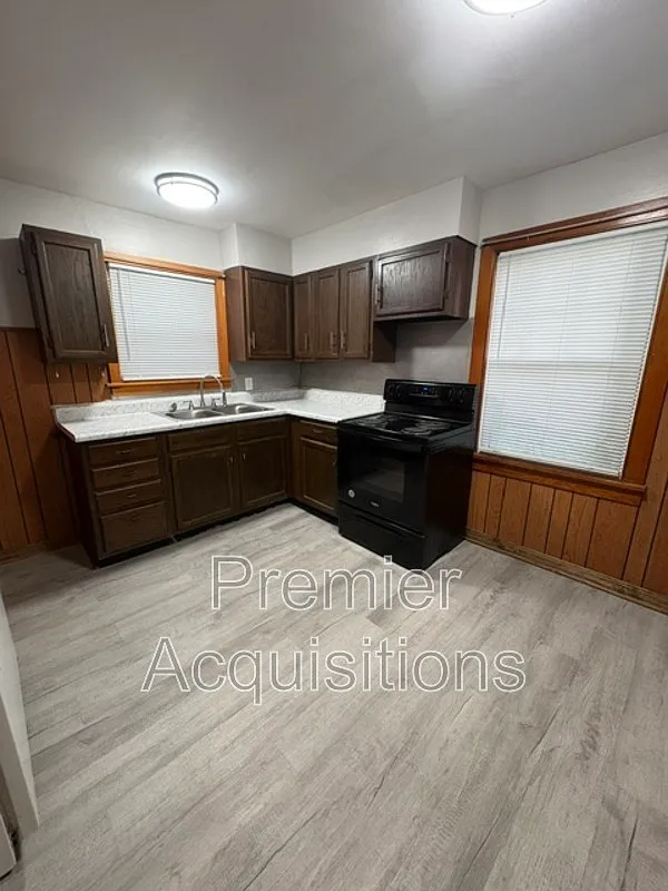 3 bed, 2.0 bath, $1,300 — Photo 4