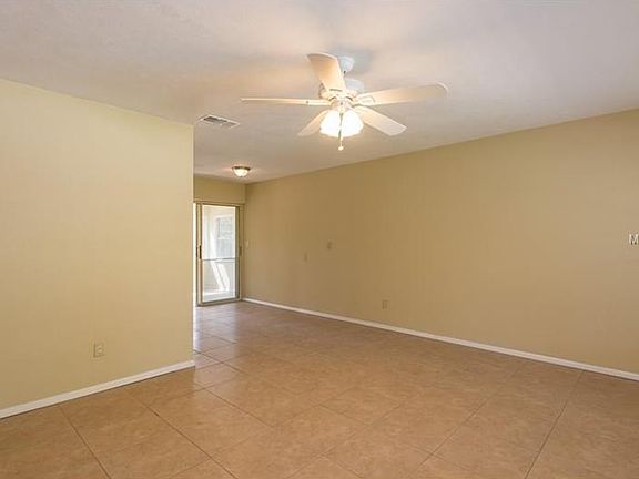 5th image of 4102 Treasure Cir
