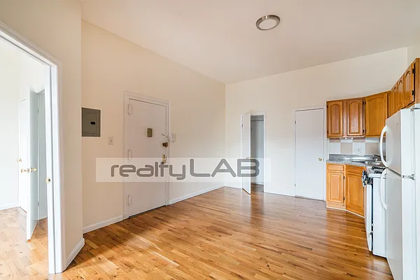 Rented by Realty Lab LLC | media 10