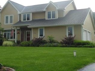 N73W30815 Kentucky Oaks Way, Hartland, WI 53029