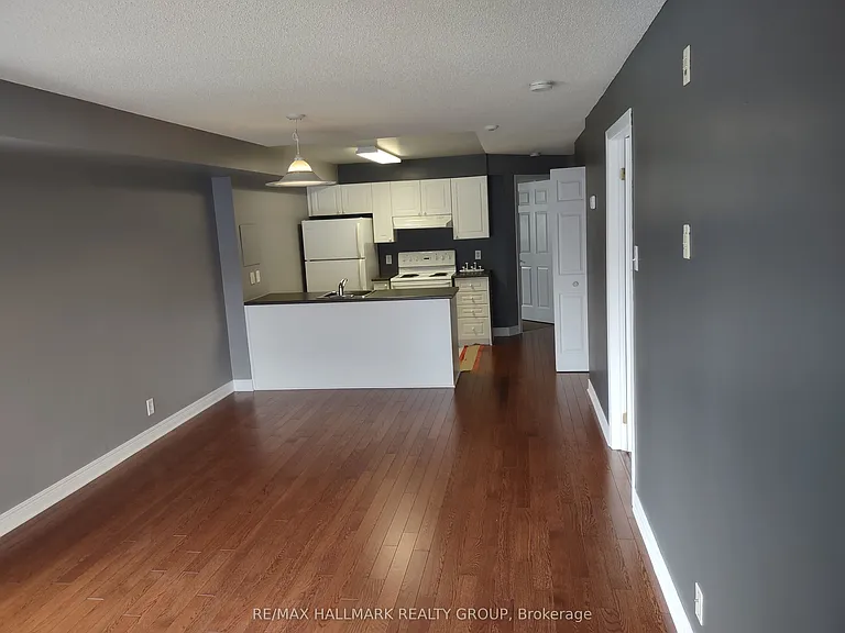 429 Somerset St W #313 — Photo 11