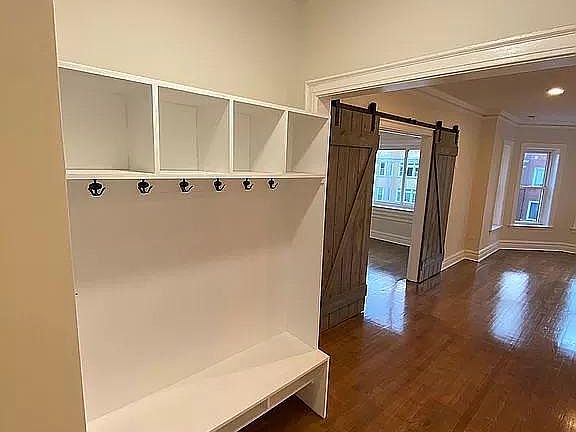 3rd image of 6846 S Clyde Ave #2