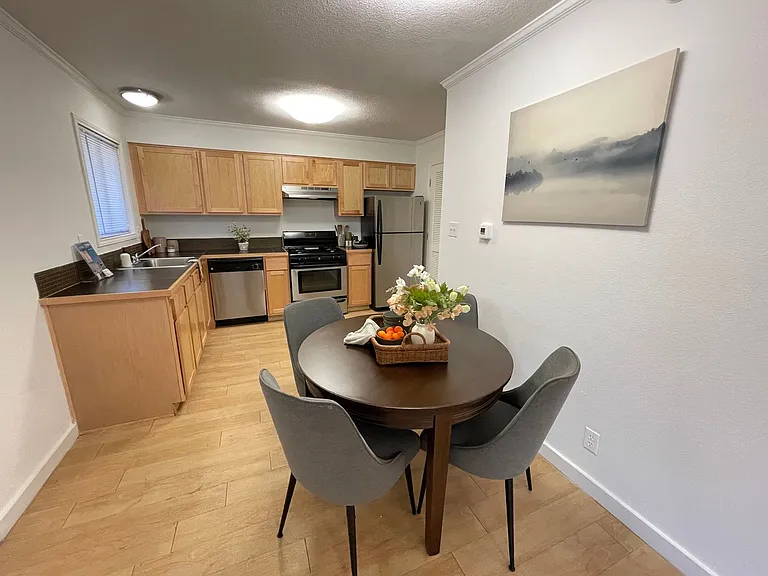 Penthouse — Photo 52