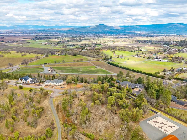 45 Vineyard View Cir #10, Medford, OR 97501