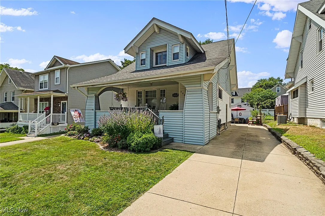528 Parkview Ave photo 1