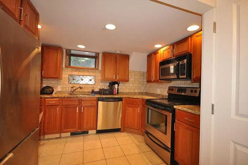 3 bed, $4,400 — Photo 3