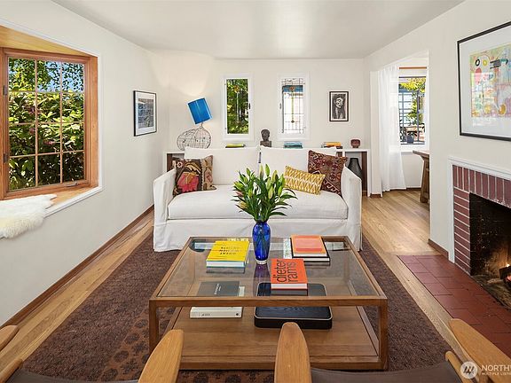 4th image of 5106 47th Avenue NE