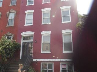 122 4th St SE APT 3, Washington, DC 20003