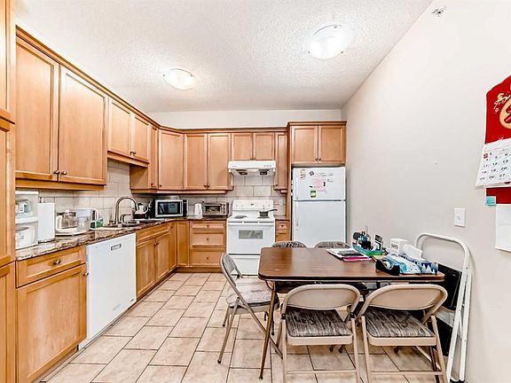4th image of 1507 E Centre A St NE #307