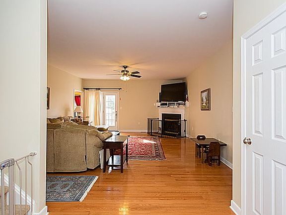 4th image of 8304 Caroline Vines Way