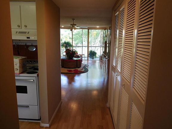 2nd image of 4080 Tivoli Ct APT 201