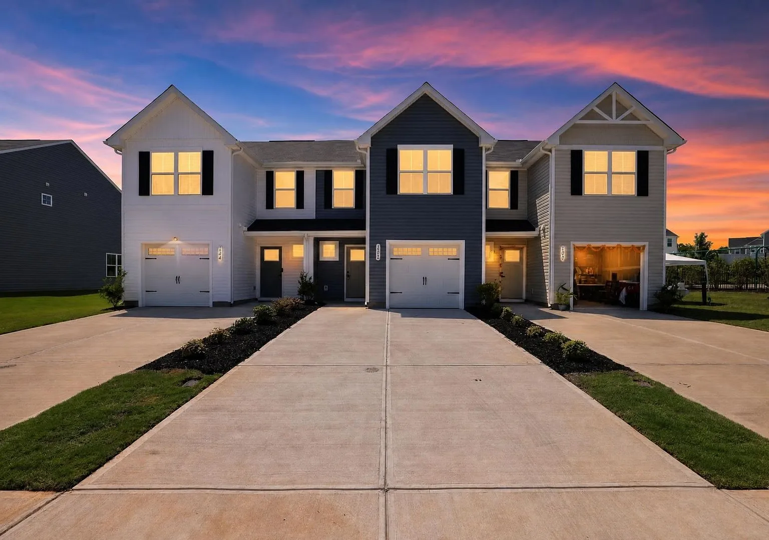 Charming 3BR Townhome in Lyman — Photo 1