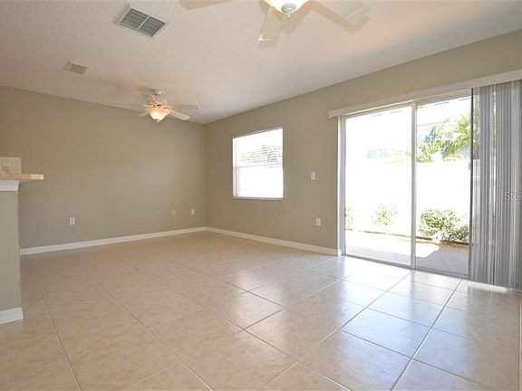 2nd image of 2977 Ashford Park Pl