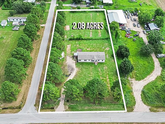2nd image of 1715 Meyer Rd