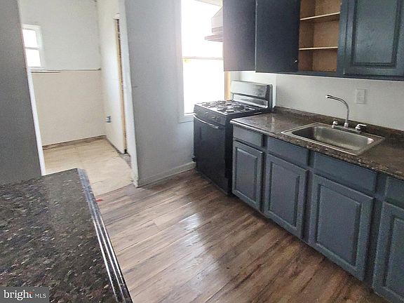 5th image of 3503 W Franklin St