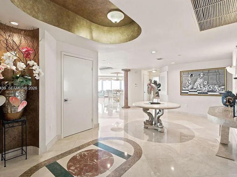 16445 Collins Ave #11B — Photo 4