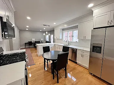 3 bed, $4,800 — Photo 2