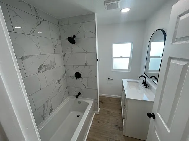 1515 W Bristol Ave — Photo 8