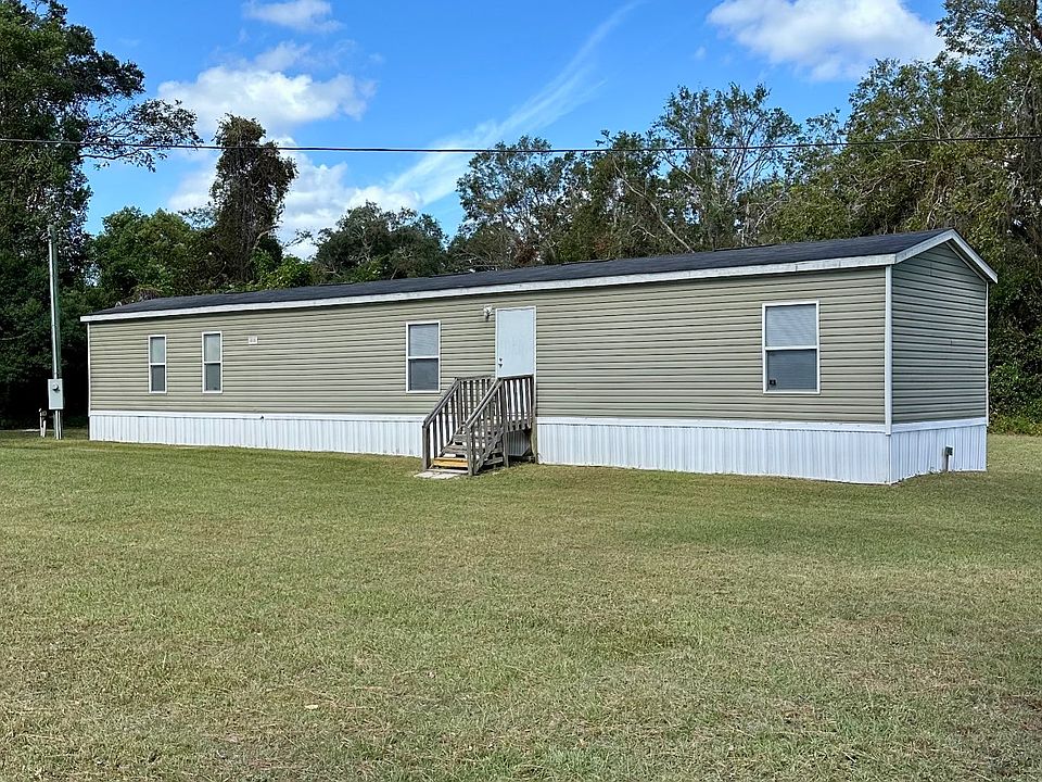 1st image of 818 SW Tustenuggee Ave