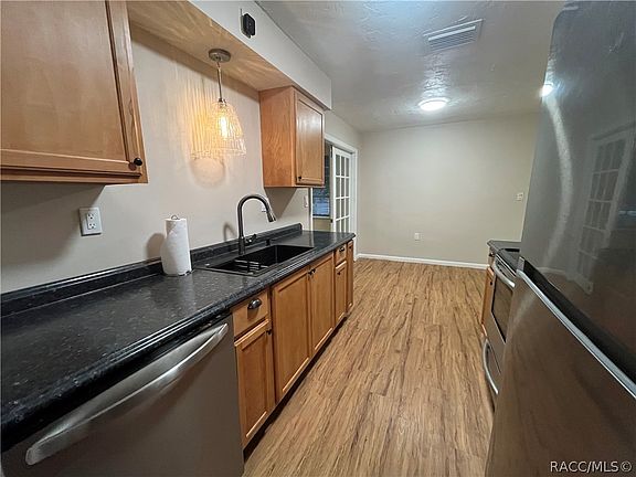 5th image of 204 S Harrison St
