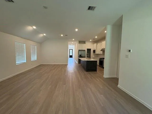 28715 Mount Bonnell — Photo 16