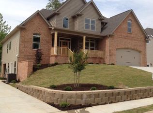 4477 Wellesley Dr, Ooltewah, TN 37363