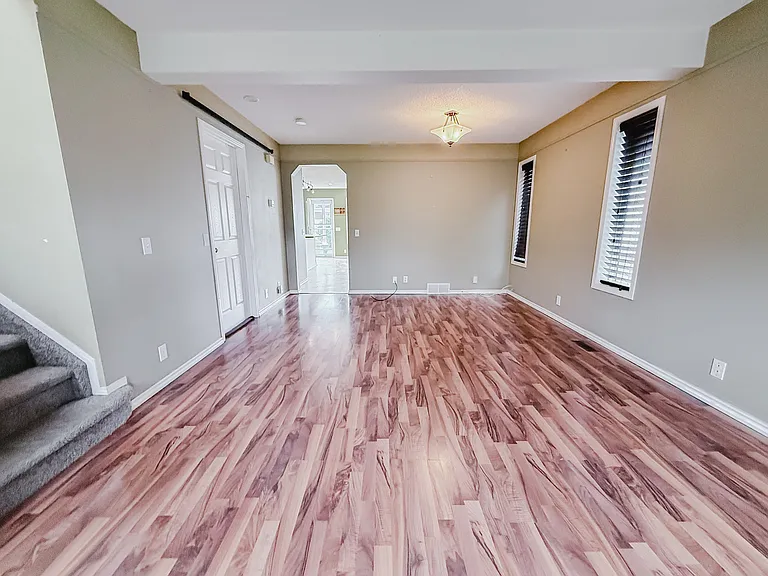 27 Hidden Cres NW — Photo 9