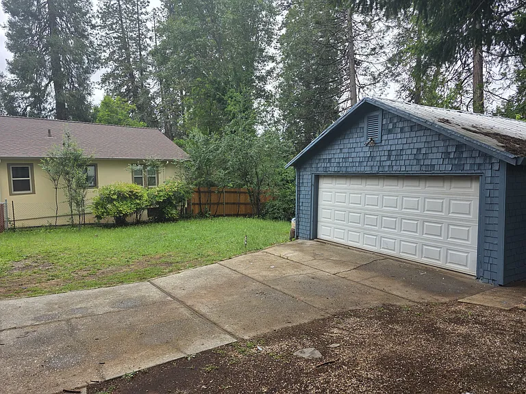 417 French Ave — Photo 3