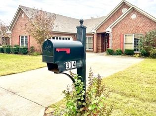314 Winborne Dr, Florence, AL 35633