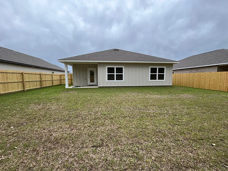 14920 Dayton Cir — Photo 11