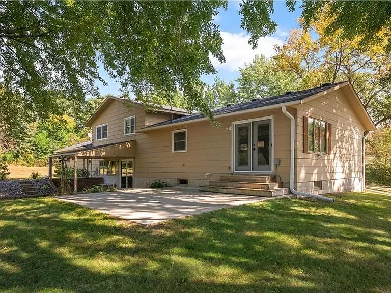 6351 Brighton Ave SE — Photo 5