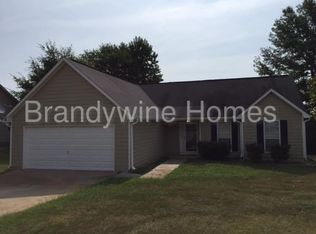 6142 Pembroke Dr, Rex, GA 30273