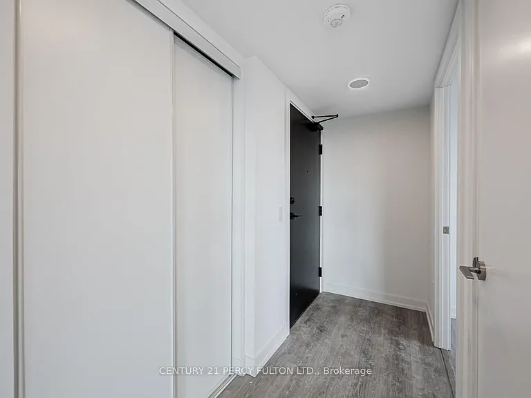 1480 Bayly St #513 — Photo 4