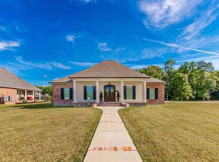 190 Samantha Dr, Thibodaux, LA 70301
