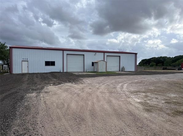 1204 County Road 408