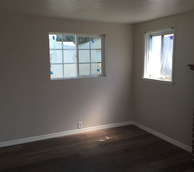 2nd image of 25934 Lucille Ave